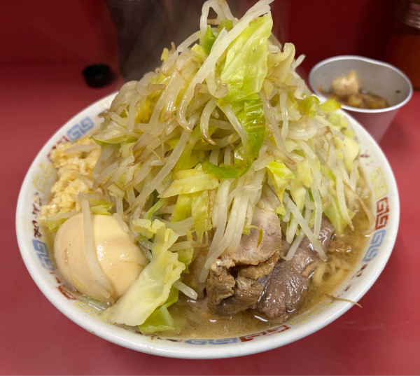 「大豚+味つけタマゴ+アブラのコーラ煮」@ラーメン二郎 ひばりヶ丘駅前店の写真