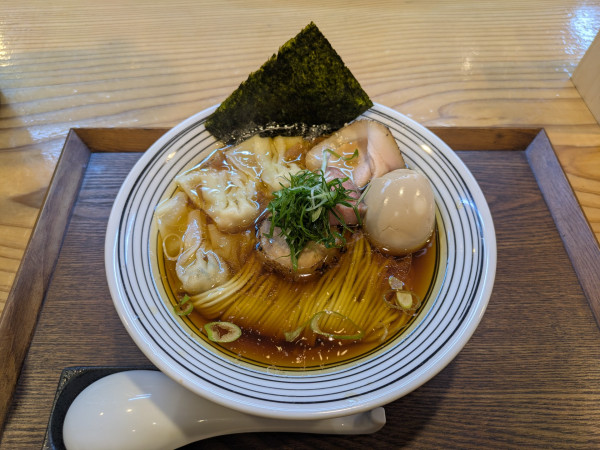 「ワンタン中華そば＋キズ玉　1500円」@麺道 千鶏の写真