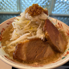 一麺惚 守護神の画像