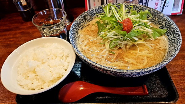 「肉味噌ラーメンとライス🍚」@麺楽屋の写真