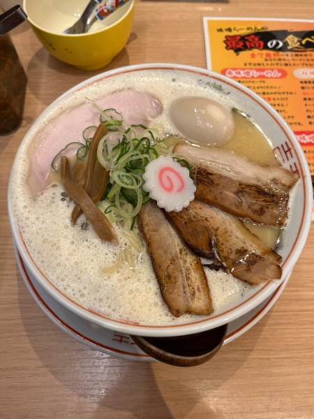 「味玉白味噌らーめん　大盛り➕炙りチャーシュー丼」@オダサガ味噌の写真