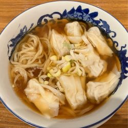 えびワンタン麺1320円