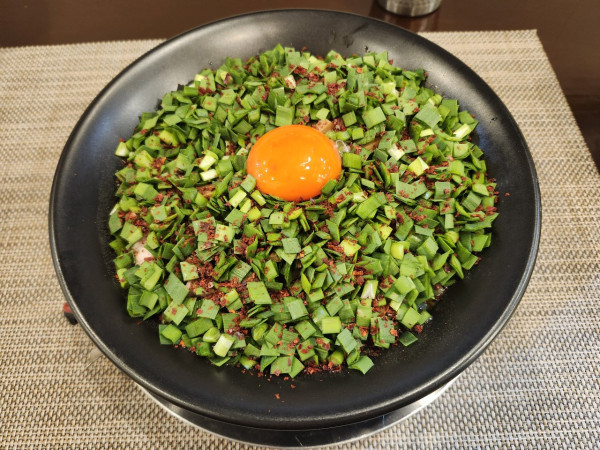 「【限定】ニラ辛まぜそば」@Menpeki Ginger Noodles（麺壁生姜麺）の写真