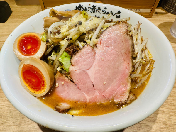 「【限定】味玉付き味噌ラーメン【1400円】」@焼あご煮干しらぁめん 碧猫の写真