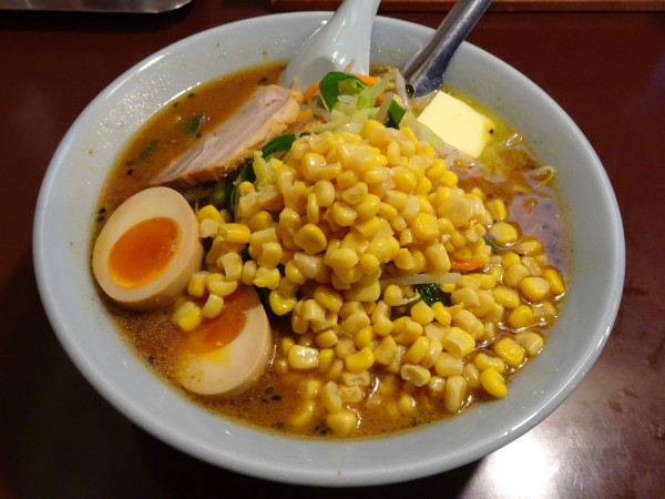 「特味噌バターコーンラーメン（1,360円）」@満北亭 砂川九番店の写真