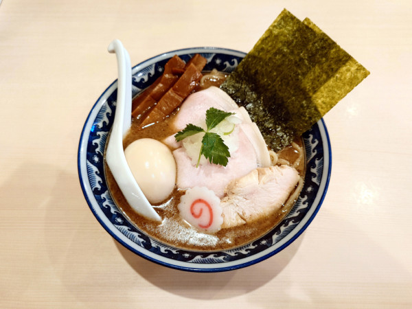 「特製濃厚魚介中華そば」@麺屋 吉澄の写真