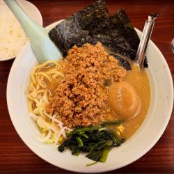 ひき肉ラーメン(太麺)＋煮卵