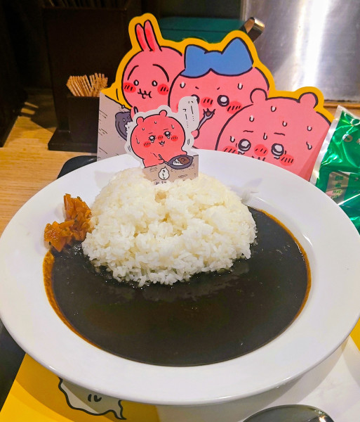「ちいかわの鬼辛カレー（ライス大盛）」@松屋 馬喰町店の写真
