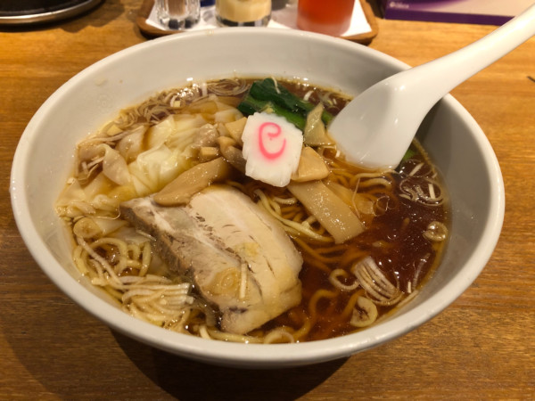 「ワンタンメン」@ラーメン餃子館 小次郎 池袋店の写真