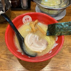 百歩ラーメン固め　880円