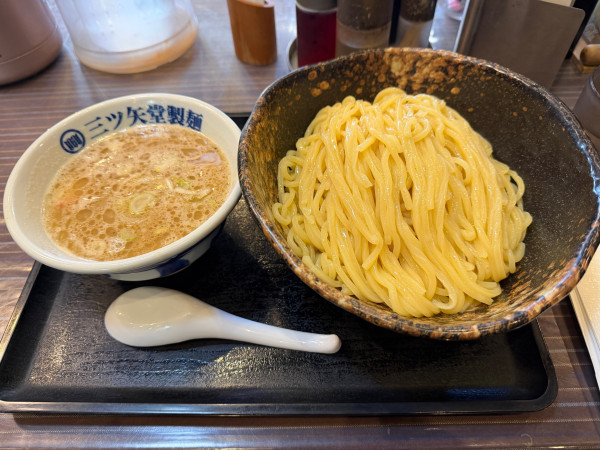 「つけ麺　特盛　1180円」@三ツ矢堂製麺 ぐりーんうぉーく多摩店の写真