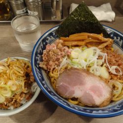 油そば1050円 刻みチャーシュー丼ミニ330円
