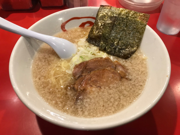 「しょうゆラーメン 900円」@らーめん にんにくやの写真