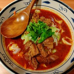 麻辣牛肉麺