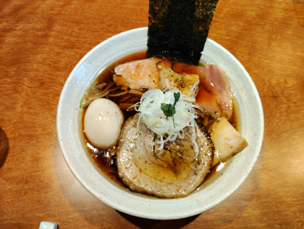「特上 醤油らぁ麺　2000円」@麺屋 さくら井の写真