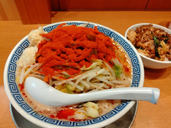 「辛激タンメン辛さ3＋麻婆丼」@トナリ 東陽町店の写真