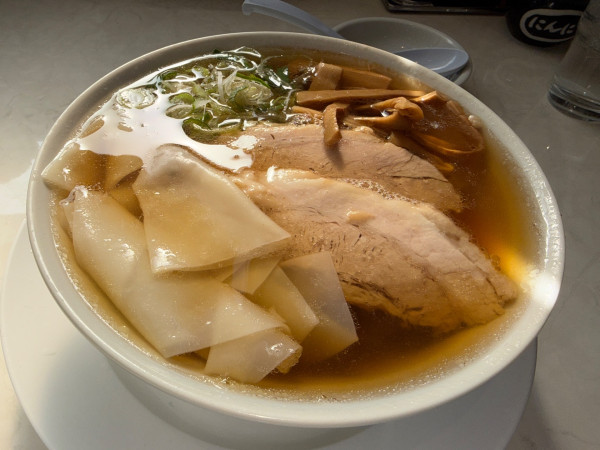 「ワンタン麺1080円」@麺屋はやかわの写真