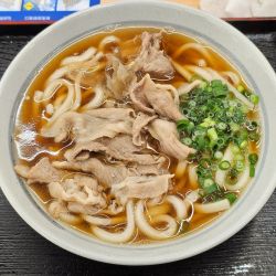 早池峰三元豚肉うどん　800円