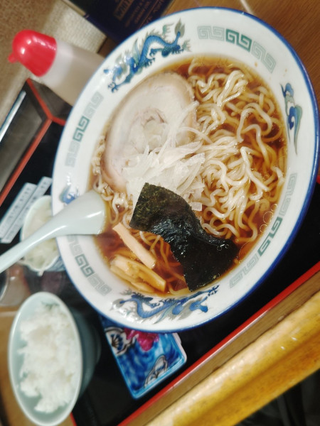 「ラーメン(大)(850円)」@ラーメンおざくの写真