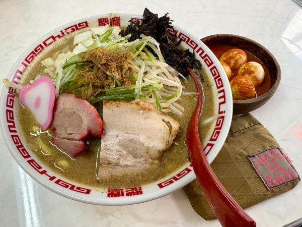 「濃厚煮干し味噌ラーメン＋Punk玉子」@MISO HANAMICHI 本店の写真
