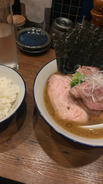 「チャーシューメン + 学生ライス」@豚骨 蒼翔の写真