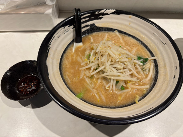 「らぁめん(赤味噌)　880円」@蘭丸の写真