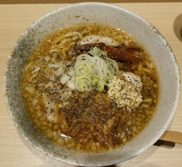 「ラーメン並盛（1,000円）」@セアブラーメン 東中八の写真