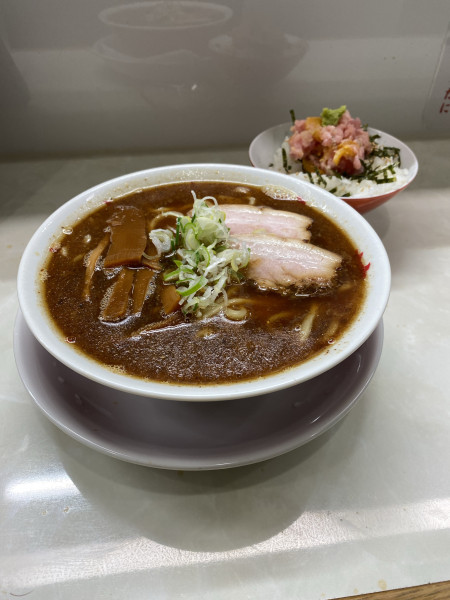 「中華そば 鮪ちらしセット」@中華そば きくたにの写真