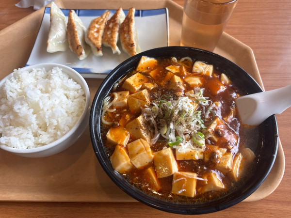 「麻婆麺・餃子セット」@中華食堂 萬福の写真