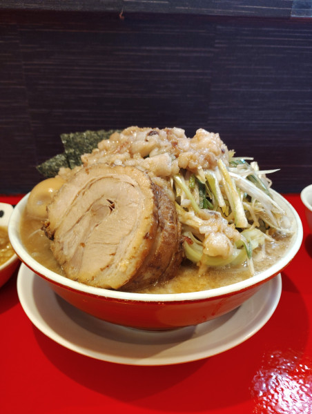 「二郎系特製ラーメン　１５３０円」@とんこつラーメン男盛の写真