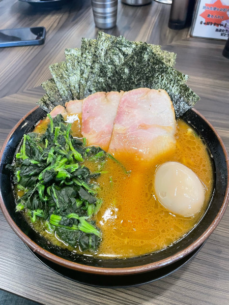 「チャーシューメン　味玉」@家系ラーメン がくの写真