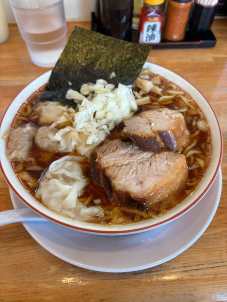 「ワンタンメン」@麺の輪 本店の写真