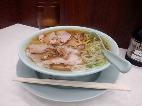 「中華そば」@新橋ニューともちんラーメン 蒲田西口駅前店の写真