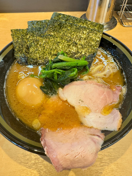 「味玉濃厚ラーメン」@らーめん新山の写真
