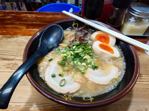「味玉らーめん」@博多とんこつラーメン わ蔵 歌舞伎町店の写真