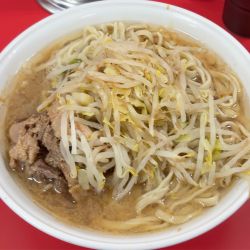 ラーメン大