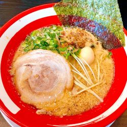 豚骨ラーメン　醤油（950円）