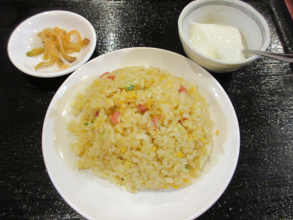「牛肉刀削麺＋小焼飯セット（1,050円）」@祥龍房 府中店の写真