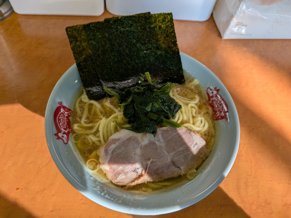 「ラーメン」@横浜ラーメン 町田家 新百合ヶ丘店の写真