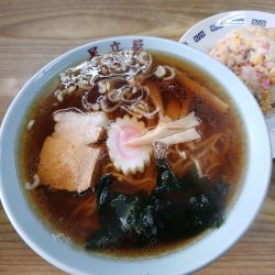 ラーメンと半チャーハンセット 800円