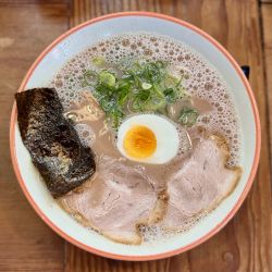 ラーメン 並（830円）