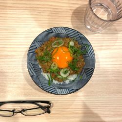 キーマカレー丼