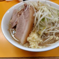 ラーメン少なめ800円