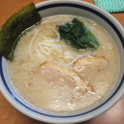 背脂入りラーメン（800円）