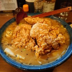 みそカラ揚げらーめん　帯麺に変更