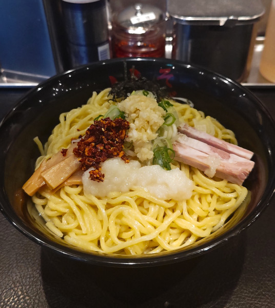 「油そばW盛￥880+無料ニンニク類+油組スペシャル￥20」@東京油組総本店 本八幡組の写真