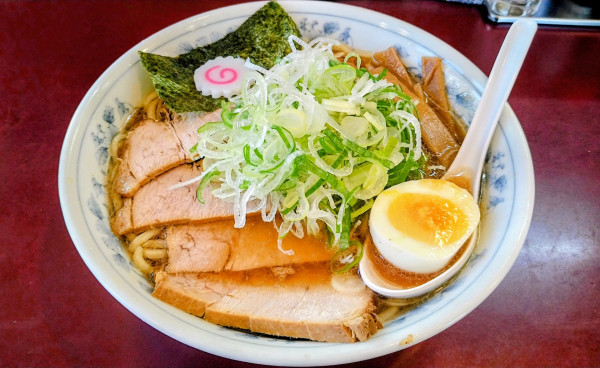 「にぼし油の中華そば+叉焼(小)・ねぎ」@鎌倉大勝軒の写真