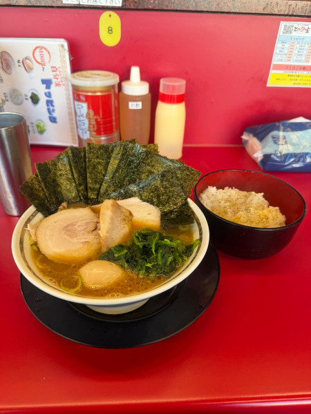 「との丸ラーメン　ライス」@王道家直伝 との丸家 八潮店の写真
