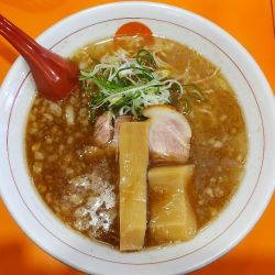 背あぶら追い煮干し中華そば