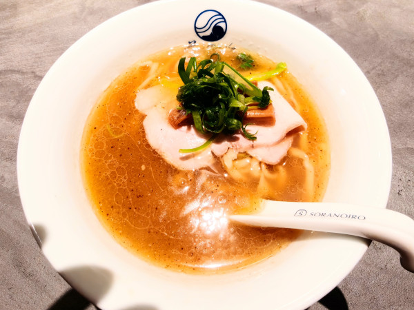 「中華そば」@そらのいろ 銀座店の写真